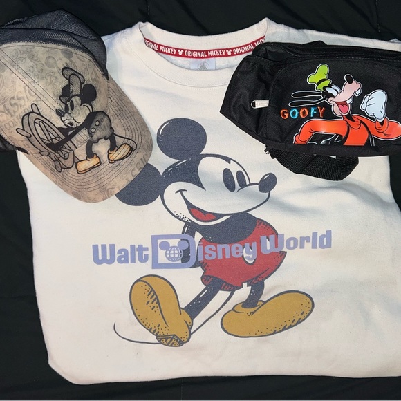 Disney Mickey Mouse Crew Neck - Picture 9 of 9